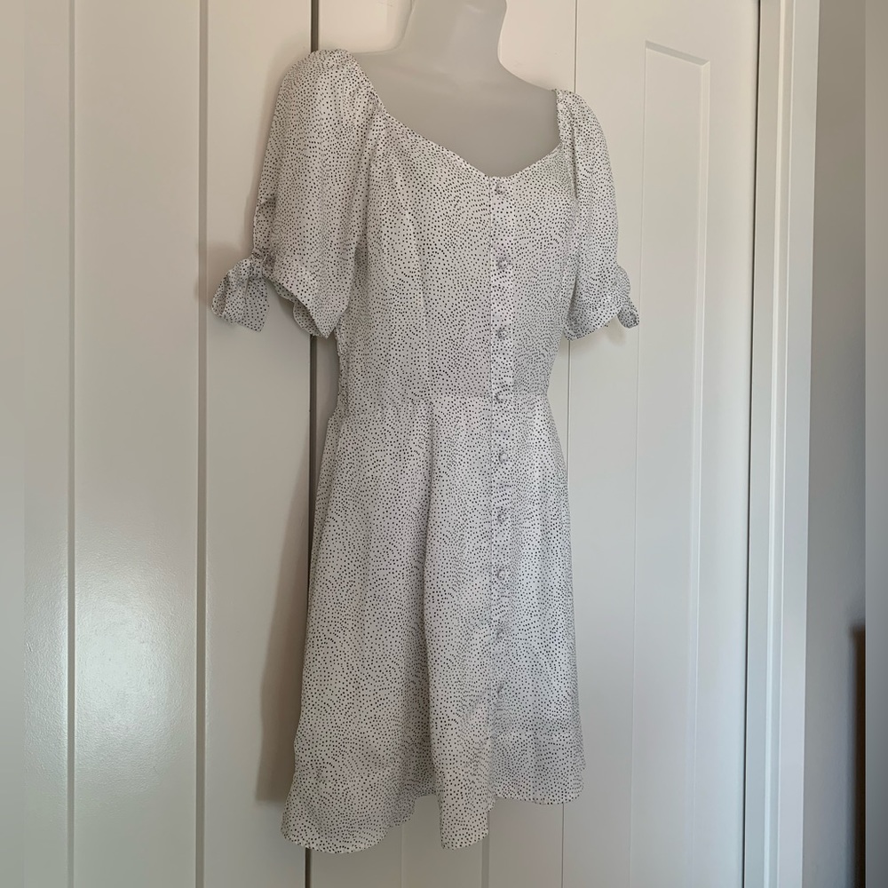 Sienna Sky A lightweight white dress with black dots M